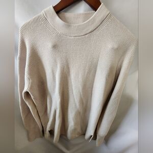 Lululemon Cream Sweater. Size Medium.